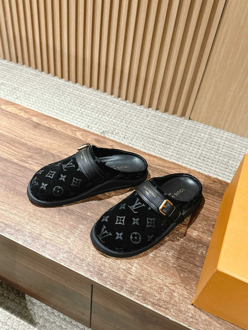 LOUIS VUITTON LV To-Go Flat Comfort Clog Shoes #379748