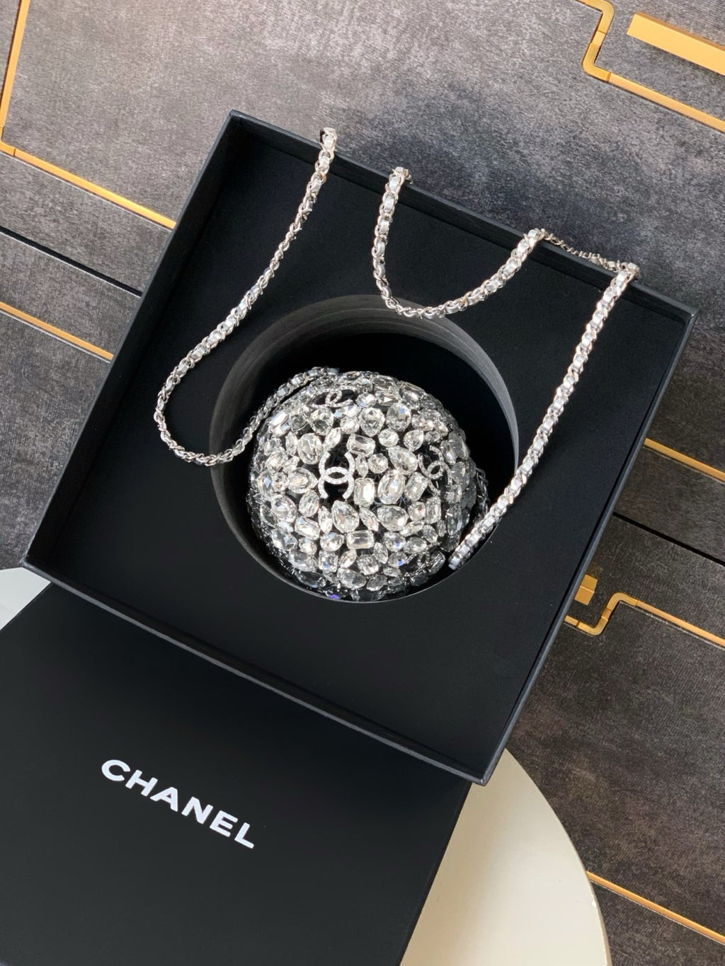 Chanel 2026 Early Spring Resort Collection Spherical Rigid Clutch Bag With Rhinestones And Faux Pearls Multicolor Crossbody Shoulder Tote Bags #82126A