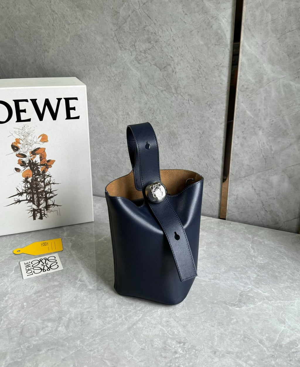 Loewe Mini Pebble Bucke #376317