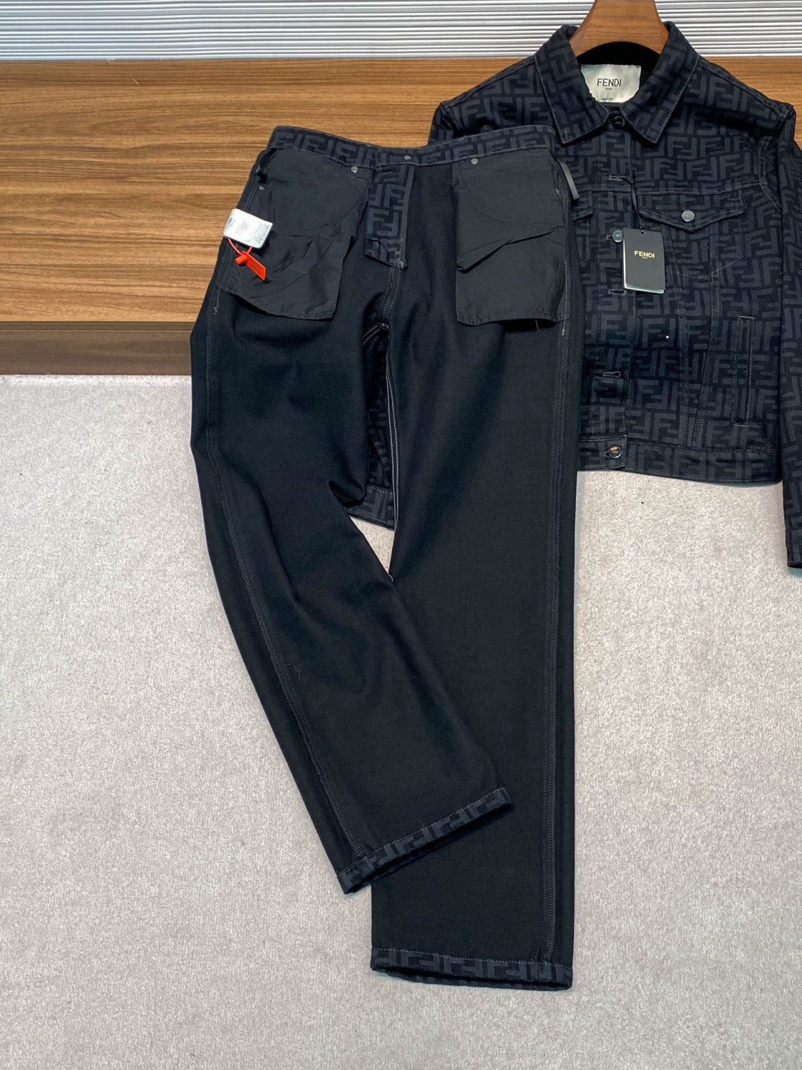 Fendi FF Motif Denim Jacket Long Jeans Jeans Black #333143