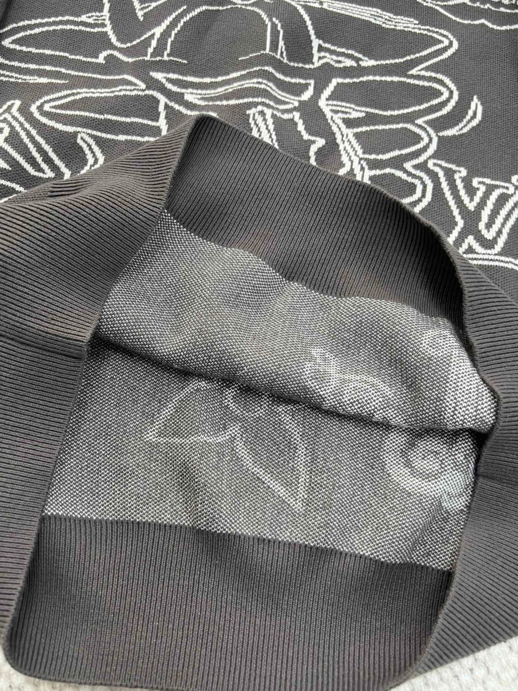 Louis Vuitton LV Rabbit Cartoon Knitted Sweater #334961