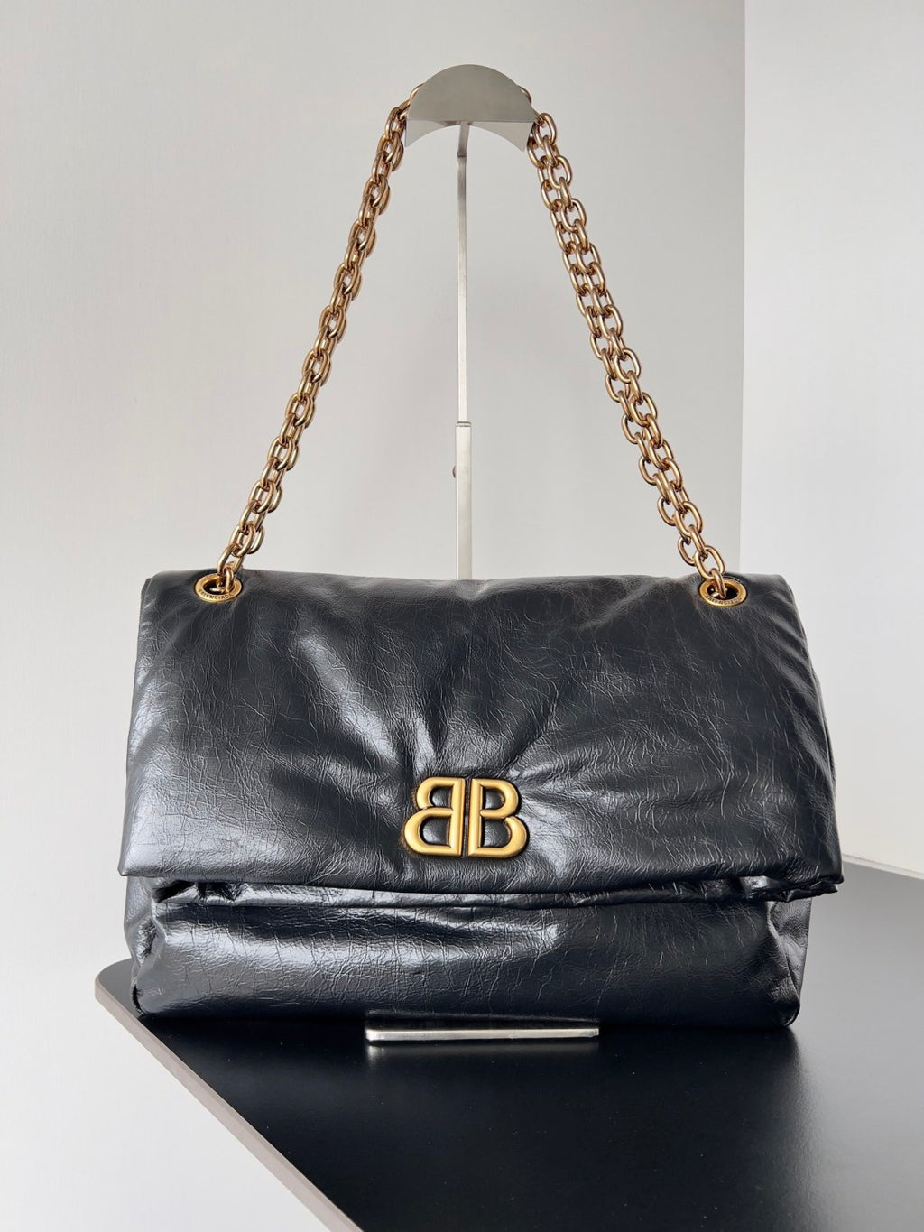 Balenciaga Men's And Women's Magnetic Buckle Flap Closure Indentation Calfskin Shoulder Crossbody Bag Bags #73717
