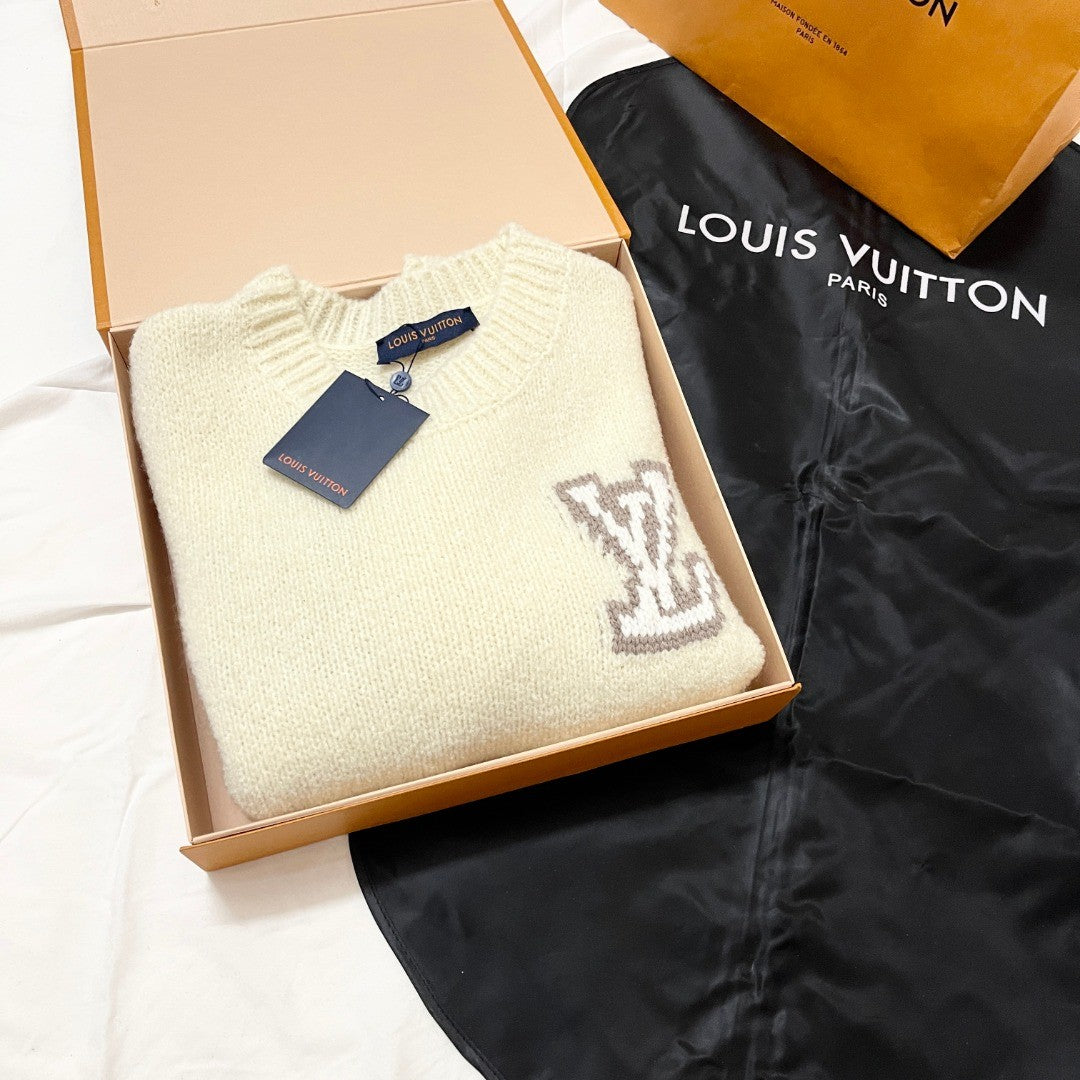 Louis Vuitton Women's Spring and Autumn Solid Color Letter Applique Crew Neck Knitted Sweater #74948