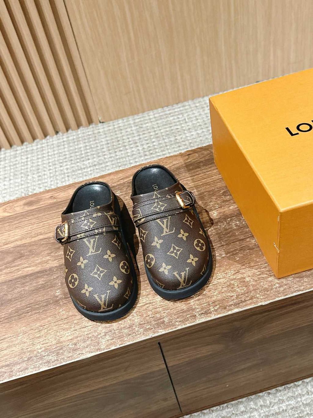 LOUIS VUITTON LV To-Go Flat Comfort Clog Shoes #379748