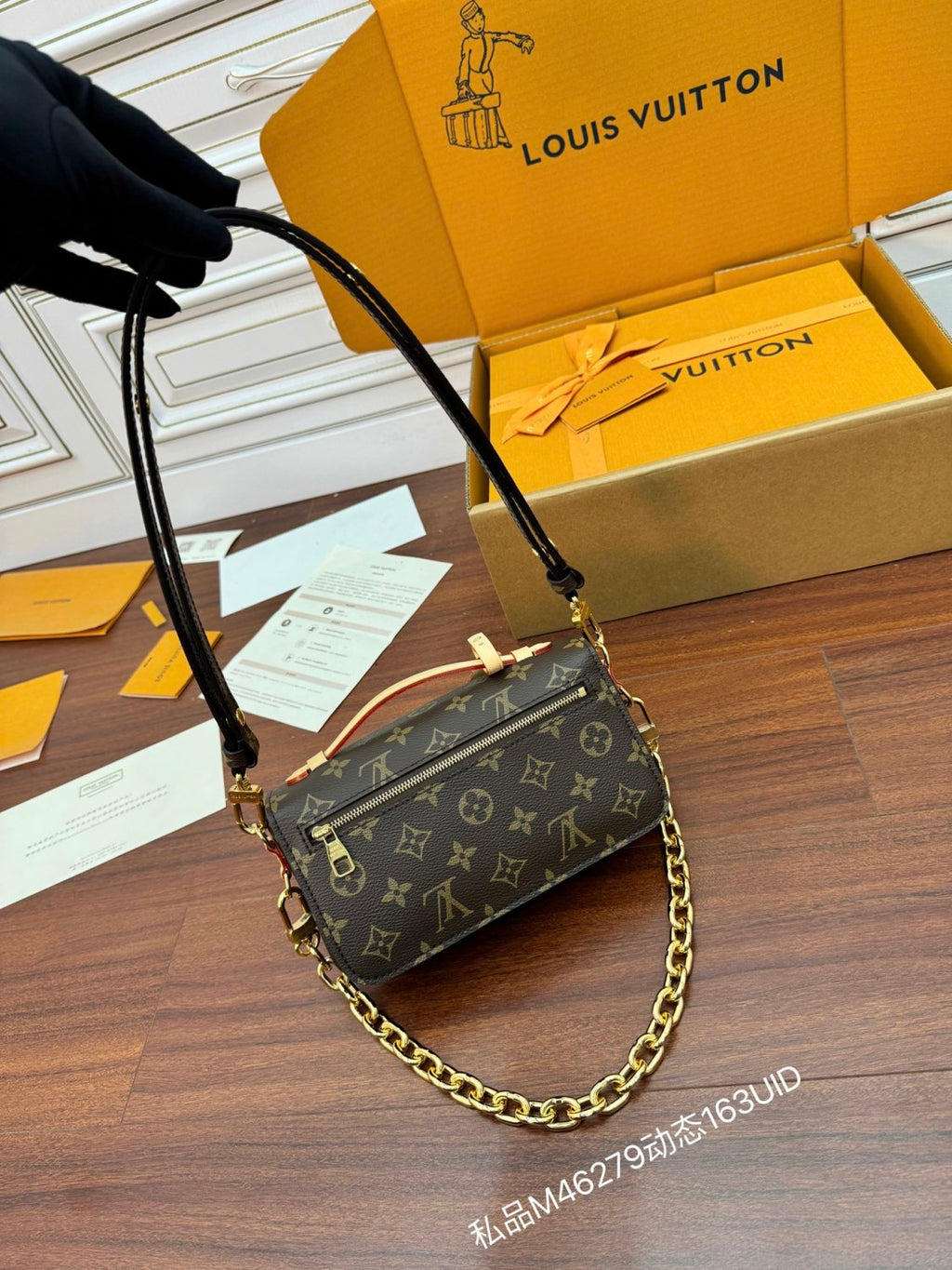 Louis Vuitton POCHETTE MÉTIS EAST WEST Women's Fashion Classic Leather Handbag with Classic Print Chain Adjustable Strap Tote Bag Shoulder Bag Crossbody Bags #79437