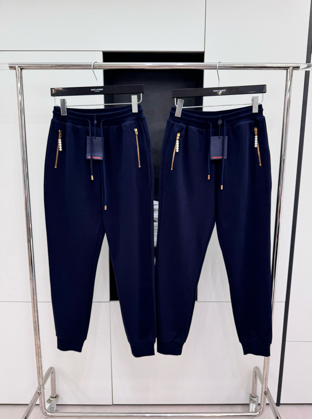 Louis Vuitton Men's Spring and Fall Letter Embroidered Ribbed Drawstring Casual Pants #99571