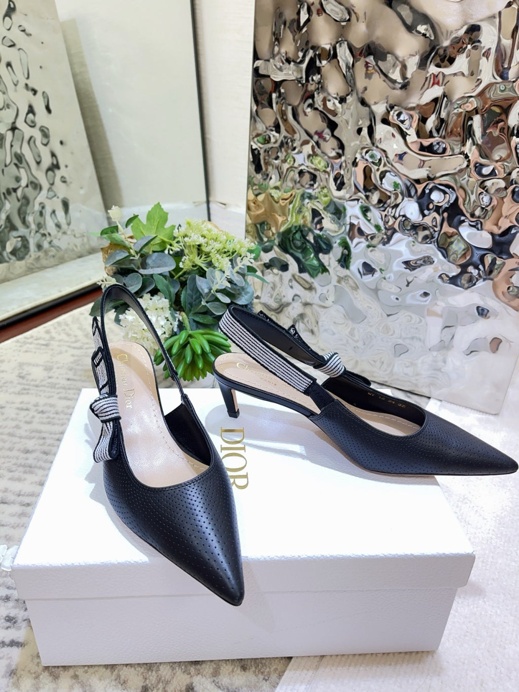 Dior Toujours Women's Summer Solid Color Pointed Toe Closed Toe Fine Heel Breathable Sheepskin Leather High Heel Shoes #77214