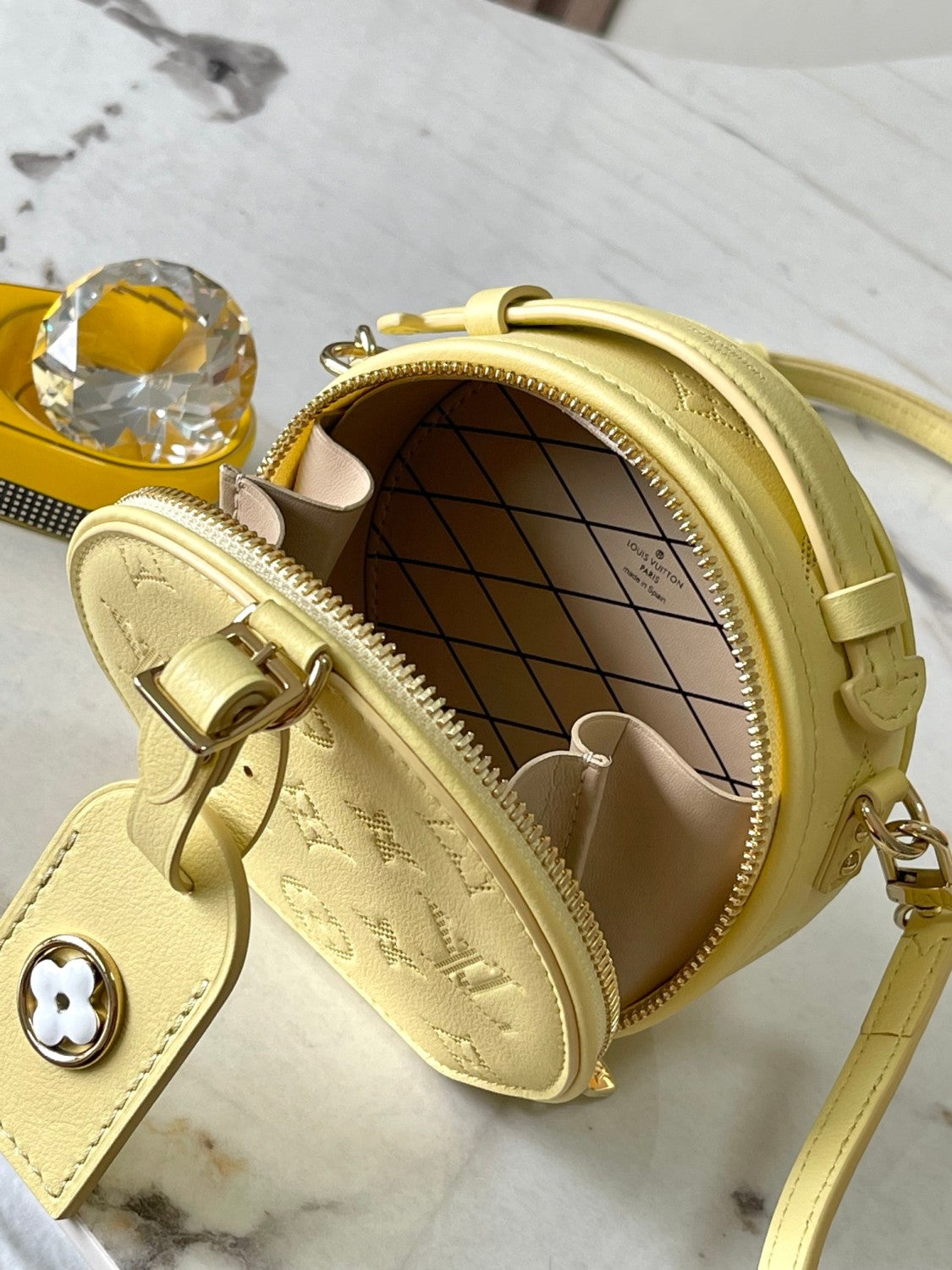 Louis Vuitton Mini Boîte Chapeau Flower Ring Women's Detachable Adjustable Shoulder Strap Zip Closure Solid Colour Cow Leather Handbag Shoulder Crossbody Bag Bags #76822