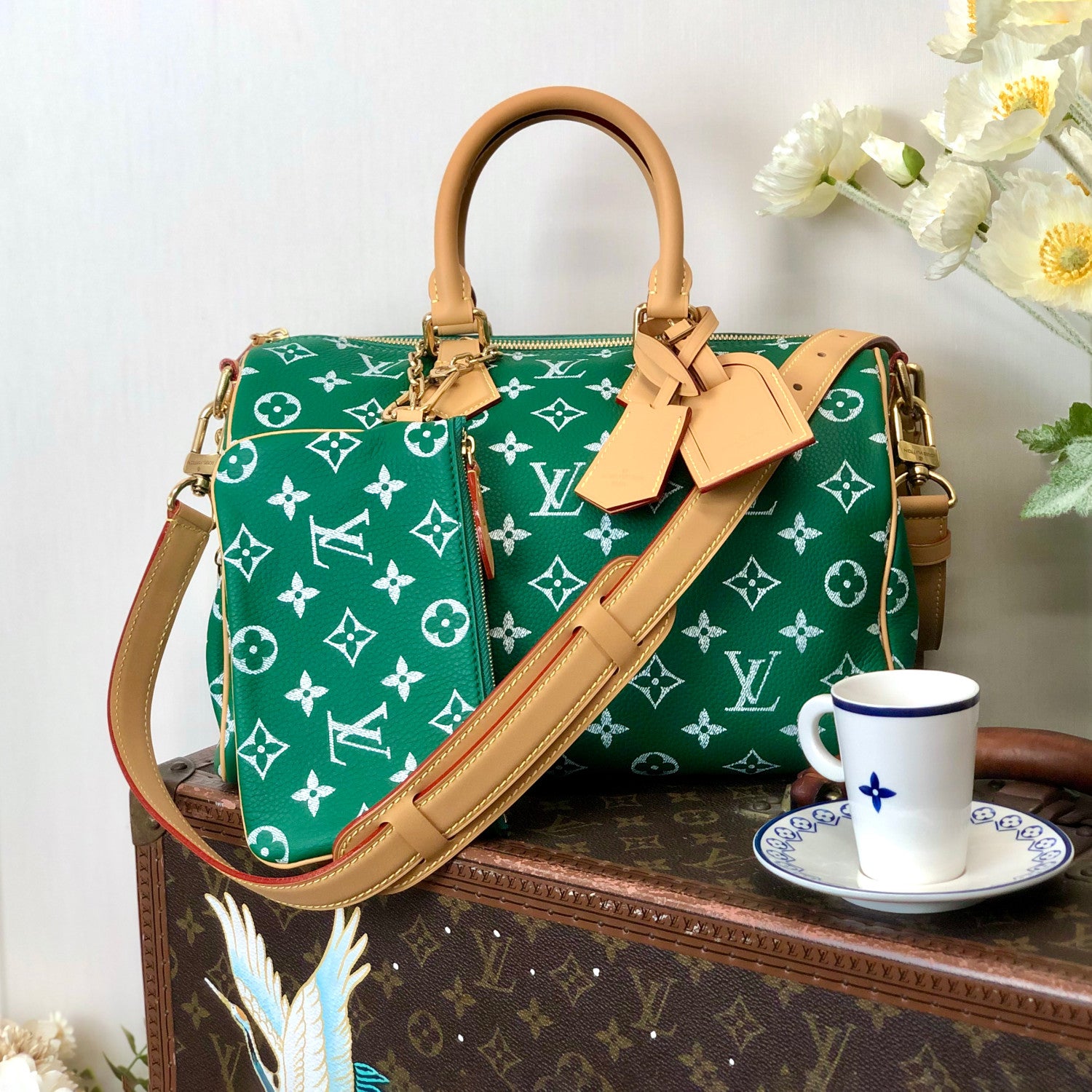 Louis Vuitton Women's Fashion Classic Grass Green Logo Zipper Closure Leather Shoulder Bag Handbags In Small Medium And Large Sizes Crossbody Bag Bags #78661