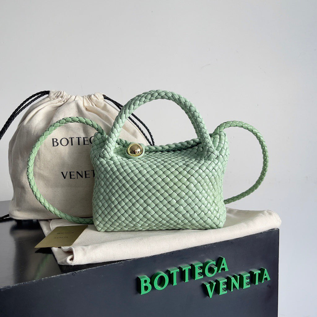 Bottega Veneta 26SS Tosca Shoulder Bag Handheld Classic Women's Woven Bag #195275