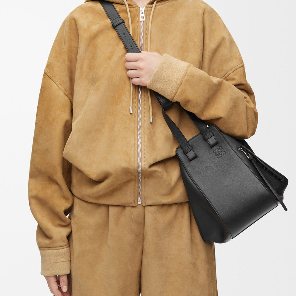 Loewe Small Hammock bag in classic calfskin Black#335867
