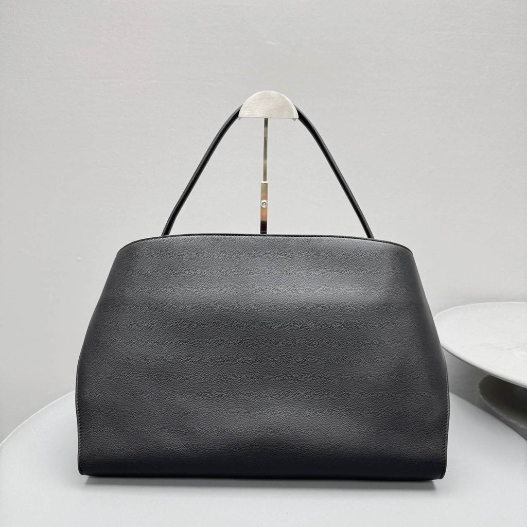 Ferragamo Hug Soft Women's Fashion Classic Leather Two Tone Shoulder Bag Tote Handbag Bag Bags #79436