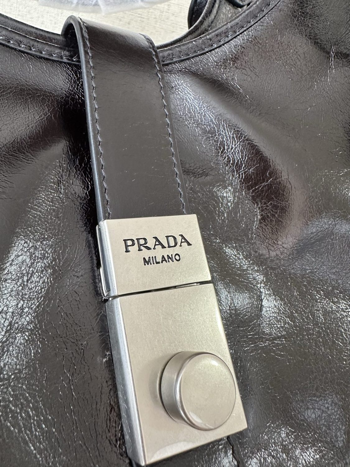 Prada Women's Fashion Classic Solid Color Leather Monogram Lock Clasp Medium Leather Tote Bag Shoulder Bag Bags #78672