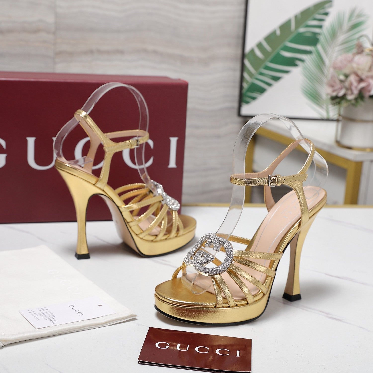 GUCCI Women's Pump With Crystal Interlocking G in Black and Leather 12.5 CM#381122