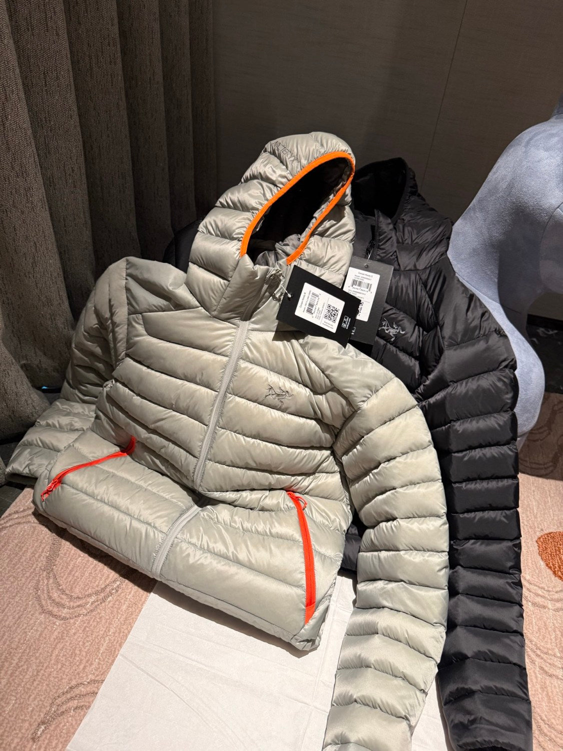 Arcteryx Cerium Hoody Lightweight Solid Color Hooded Down Jacket #334631