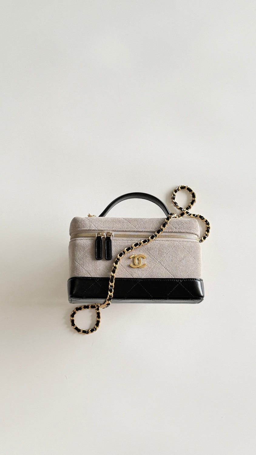 Chanel Vanity With Chain Suede Calfskin Shiny Lambskin Gold-tone Metal #379884