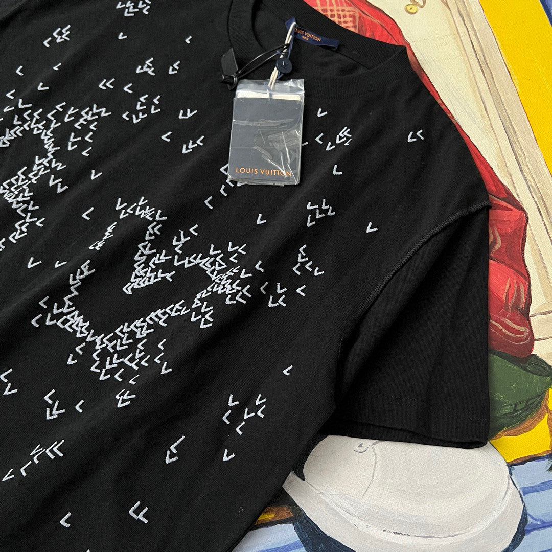 Louis Vuitton Black Embroidered Loose Fitting Short Sleeved T-shirt #21553