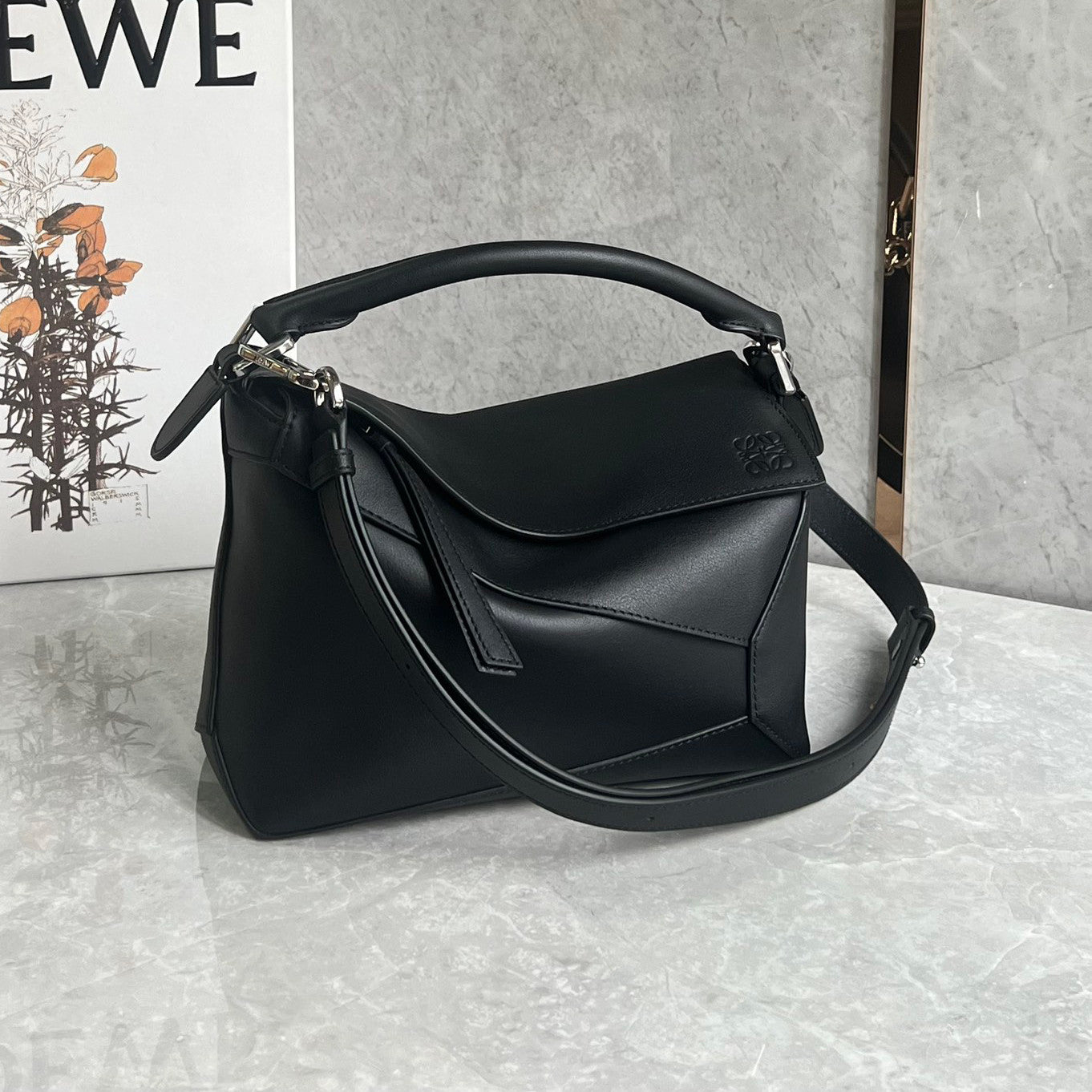 Loewe Women's Fashion Classic Solid-Color Grained Cowhide Small Shoulder Bag Handbag Crossbody Bag Bags #78824