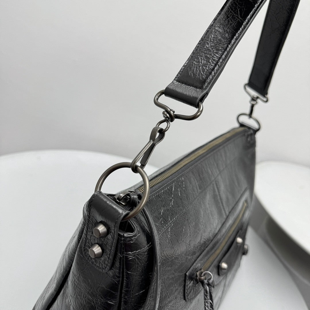 Balenciaga LE CITY MOTO Men's And Women's Fashion Solid Color Leather Zipper Closure Large Capacity Adjustable Shoulder Strap Biker Bag Travel Tote Shoulder Bag Bags 8461862ABEK1000 #79568