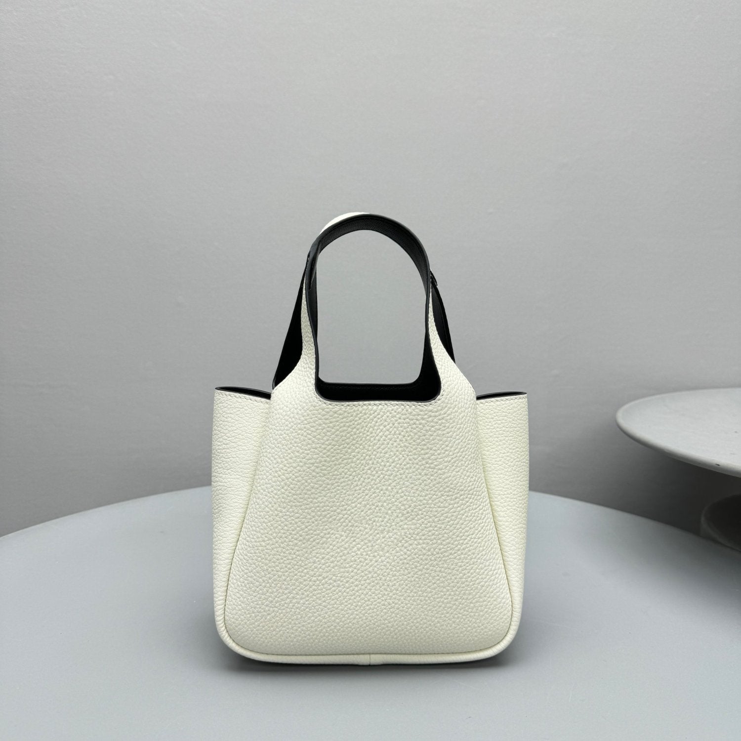 Prada Women's Solid Color Fashion Classic Leather Grain Basket Tote Bag Bucket Bag Bags #78182