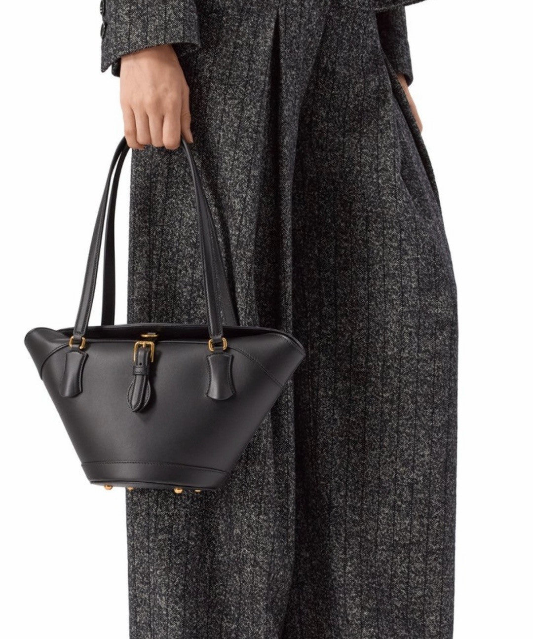Dolce & Gabbana Capri New Rolled Bucket Bag Simple Yet Sophisticated Understated Yet Luxurious a Timeless Classic Bags BB7815AK274 #197031