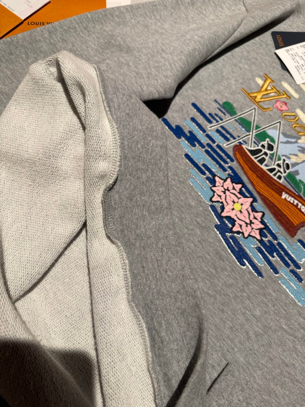 Louis Vuitton Men's Spring/Fall Solid Color Fashion Casual Embroidered Print Round Neck Long Sleeve Sweatshirt #78212