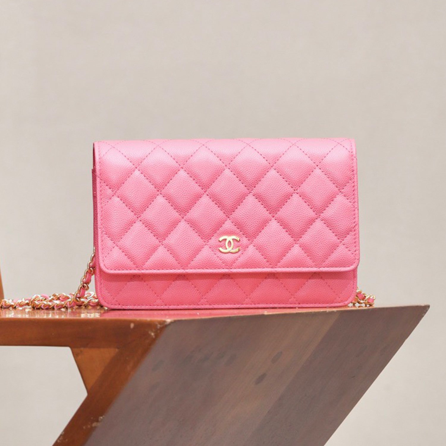 Chanel Woc Diamond Lattice Gold Logo Caviar Leather Chain Crossbody Bag Luxury Temperament Exquisite Women's Bag Bags  #81645