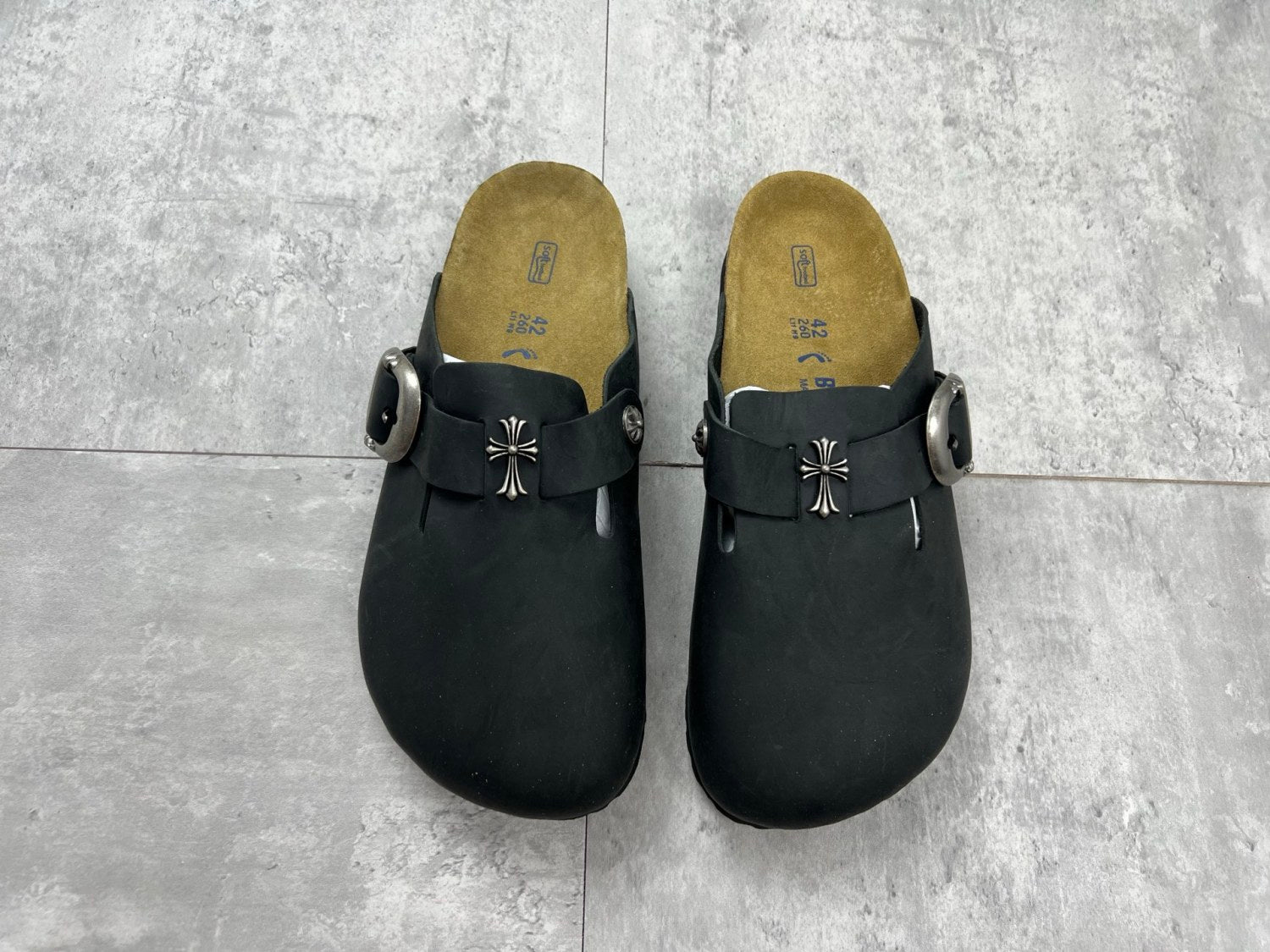 Chrome Hearts x Birkenstock Men's And Women's Spring Summer Round Toe Buckle Slippers Vacation Fashion Trend Cross Logo Sandals Shoes #77682