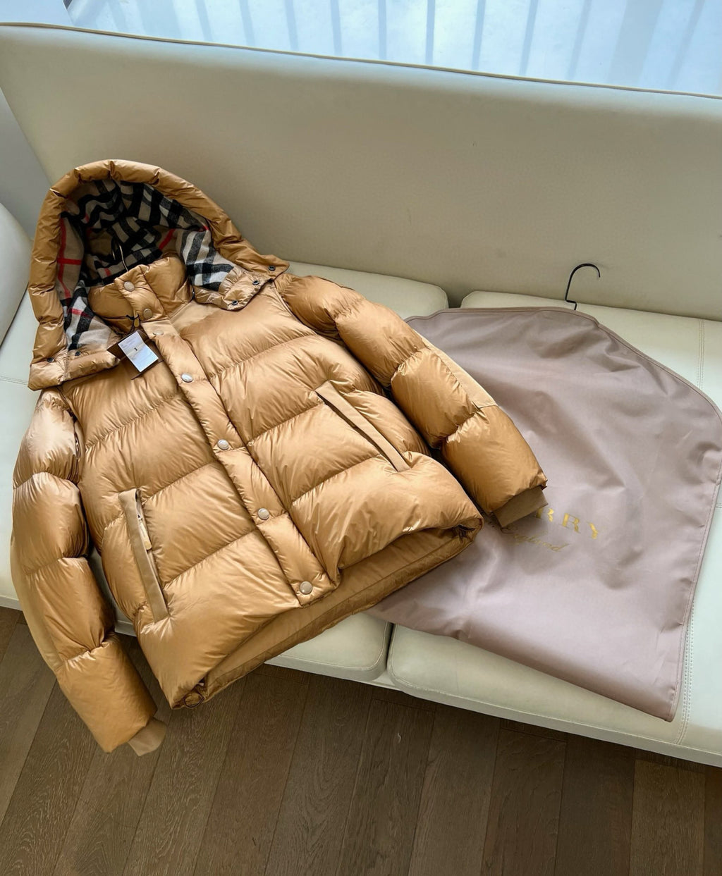 Burberry Men's And Women's Winter Single Breasted Zip Up Detachable Sleeve Nylon Puffer Down Jacket #97742