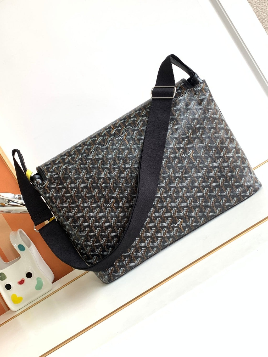 Goyard Medium Messenger Bag Shoulder Bag #95153