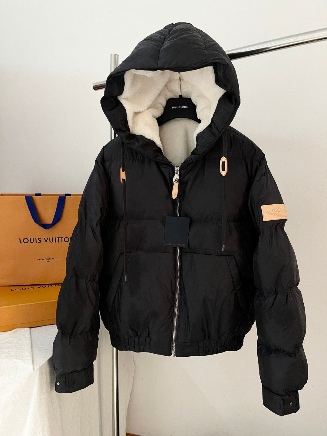 Louis Vuitton Men's Fall and Winter Letter Logo Print Drawstring Hooded Plush Lined Cotton Jacket #75554