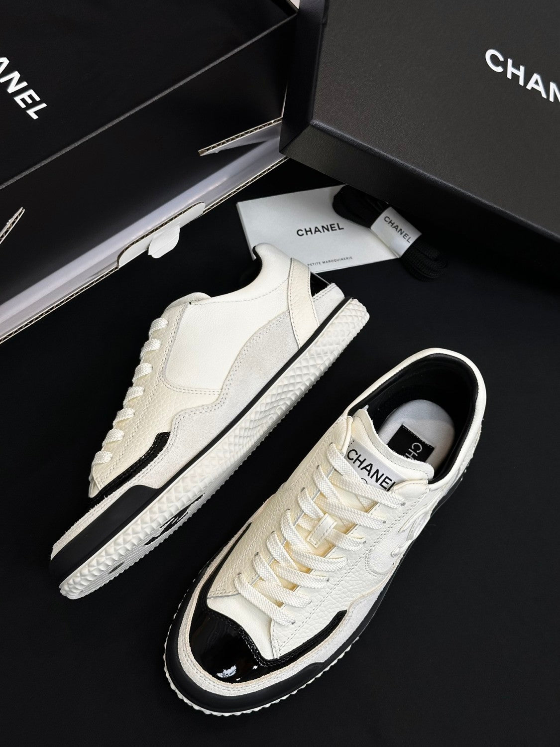 Chanel Thin-soled Sneakers Moral Training Shoes #382625