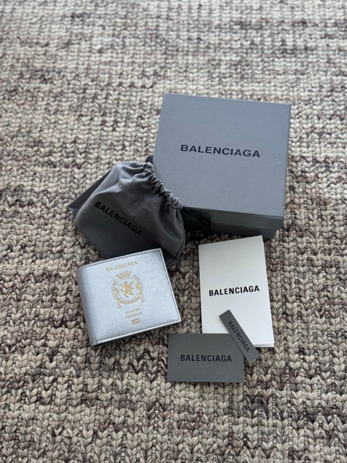 Balenciaga Men' Passport Square Folded Wallet in Silver Compact Wallet: Fashionable High-Street Square Card Holder Bag Bags Metallic-colored Leather Tends To Fade Easily #82419A