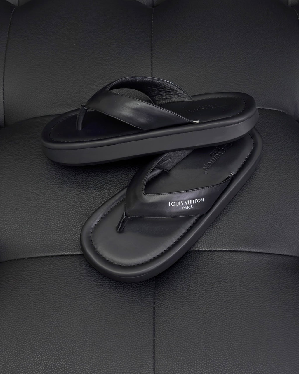 LOUIS VUITTONLV Flip Thong Shoes #387756