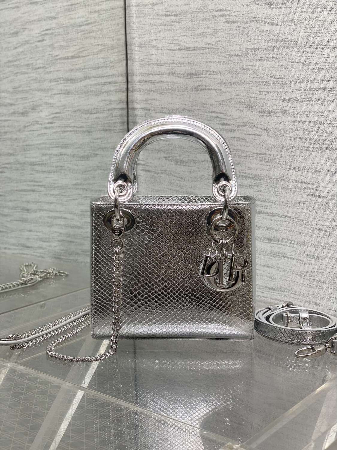 Dior Lady Women's Solid Color Metal Pendant Detachable Chain Shoulder Strap Snake Skin Single Shoulder Crossbody Handbag Bag Bags #77722