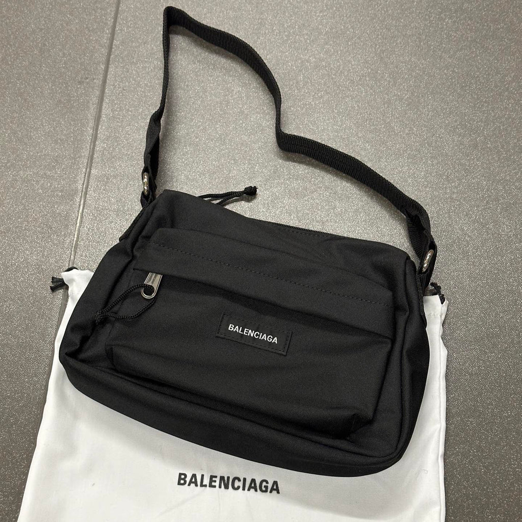 Balenciaga Special Offer Bags Paris Explorer Mens Black Fabric Handbag Letter Logo Detail Zipper Closure Top Handle Shoulder Bag temporary
