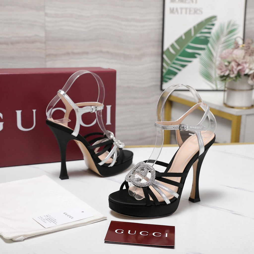GUCCI Women's Pump With Crystal Interlocking G in Black and Leather 12.5 CM#381122