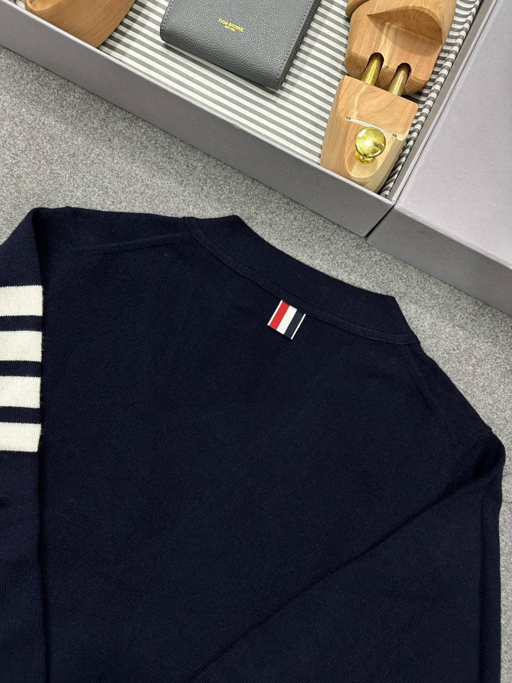Thom Browne Men's Spring & Autumn Striped Solid Color V-Neck Cashmere Fitted Long Sleeve Knit Cardigan Ngvp #1945