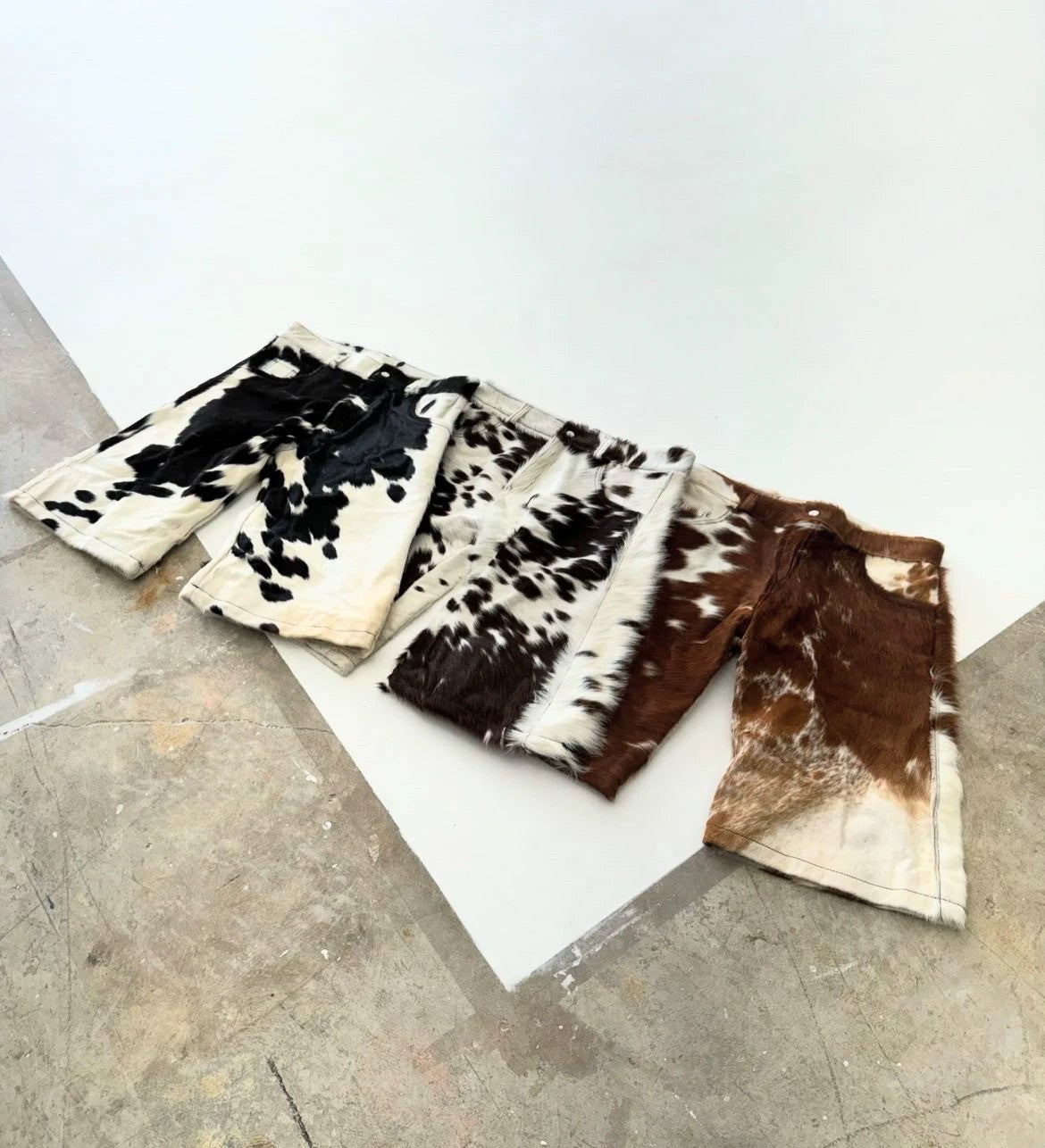 Self-branded Spring And Summer New 1of1 Leather Cow Fur Shorts High Street Trend Fashion Hip-hop Style Versatile Luxury Wide-legged Shorts Ngvp #1583