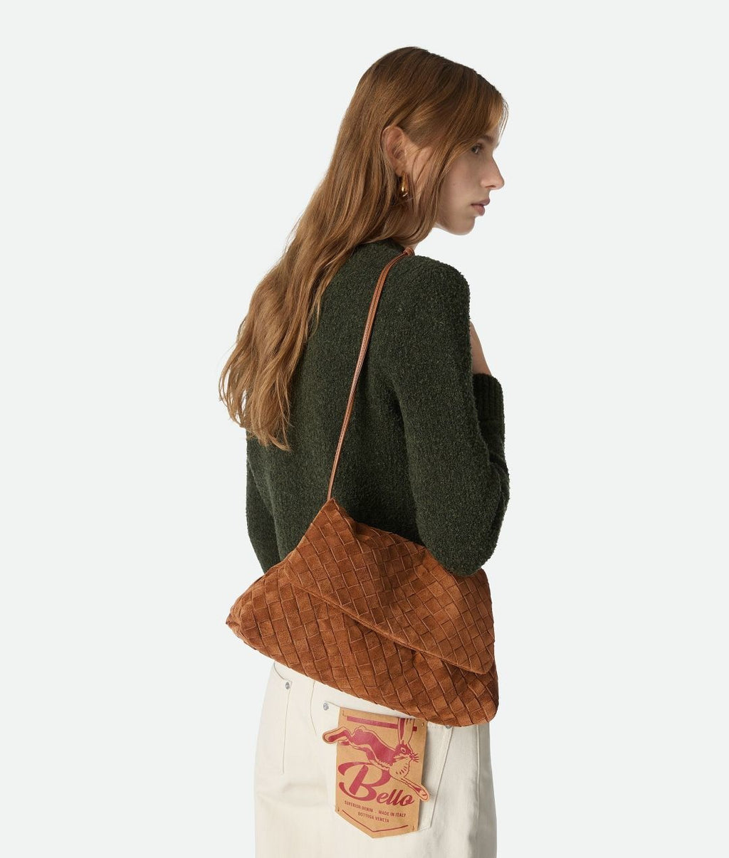 Bottega Veneta Dustbag Giorno Woven Suede Handbag With Drawstring And Clamshell Design Fashionable Elegant And Exquisite Clutch Bag Bags #195310