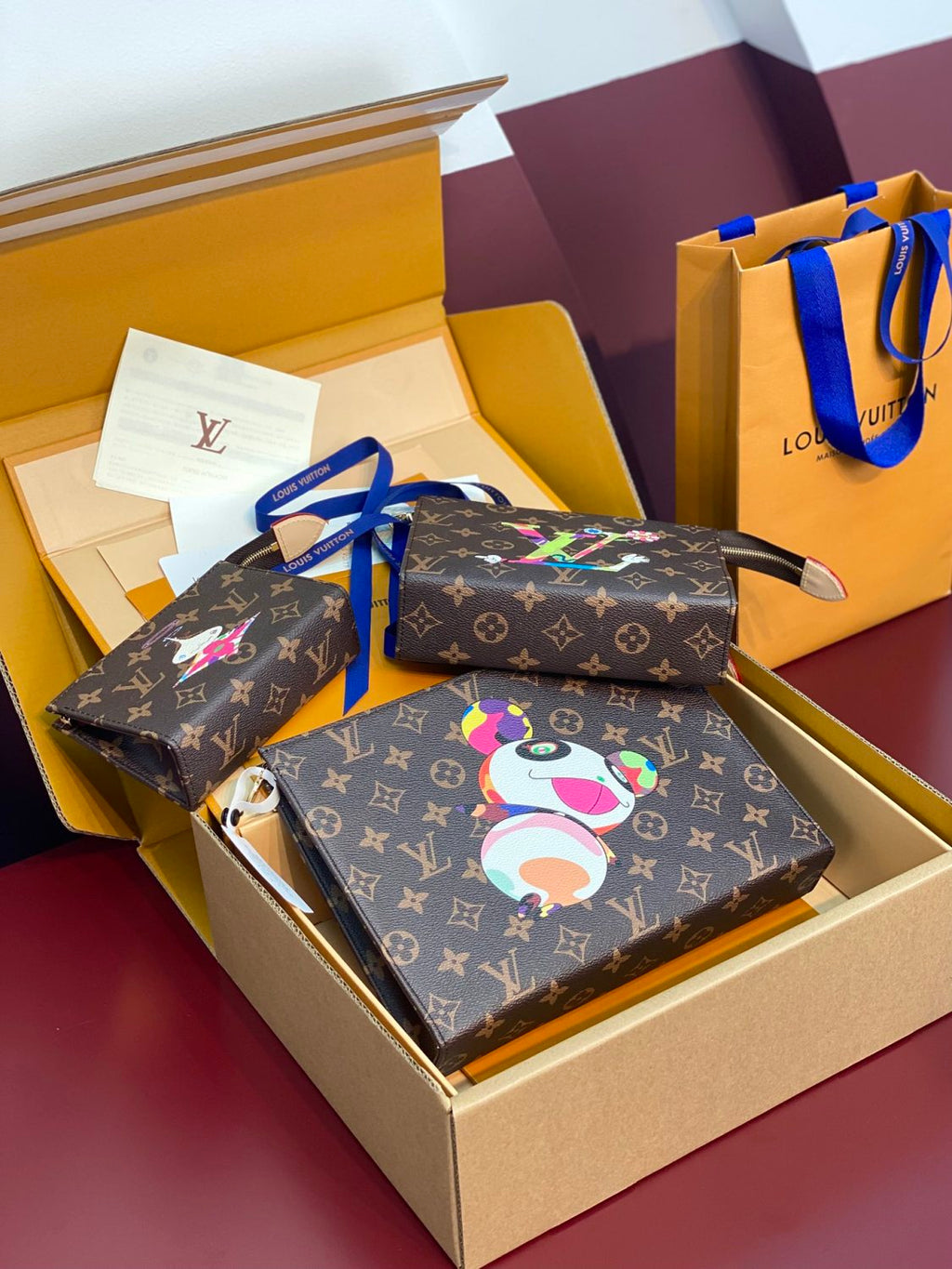 Louis Vuitton LV x TM Women's Solid Color Letter Print Graffiti Pattern Leather Zipper Closure Three-in-One Clutch Bag Bags #77916