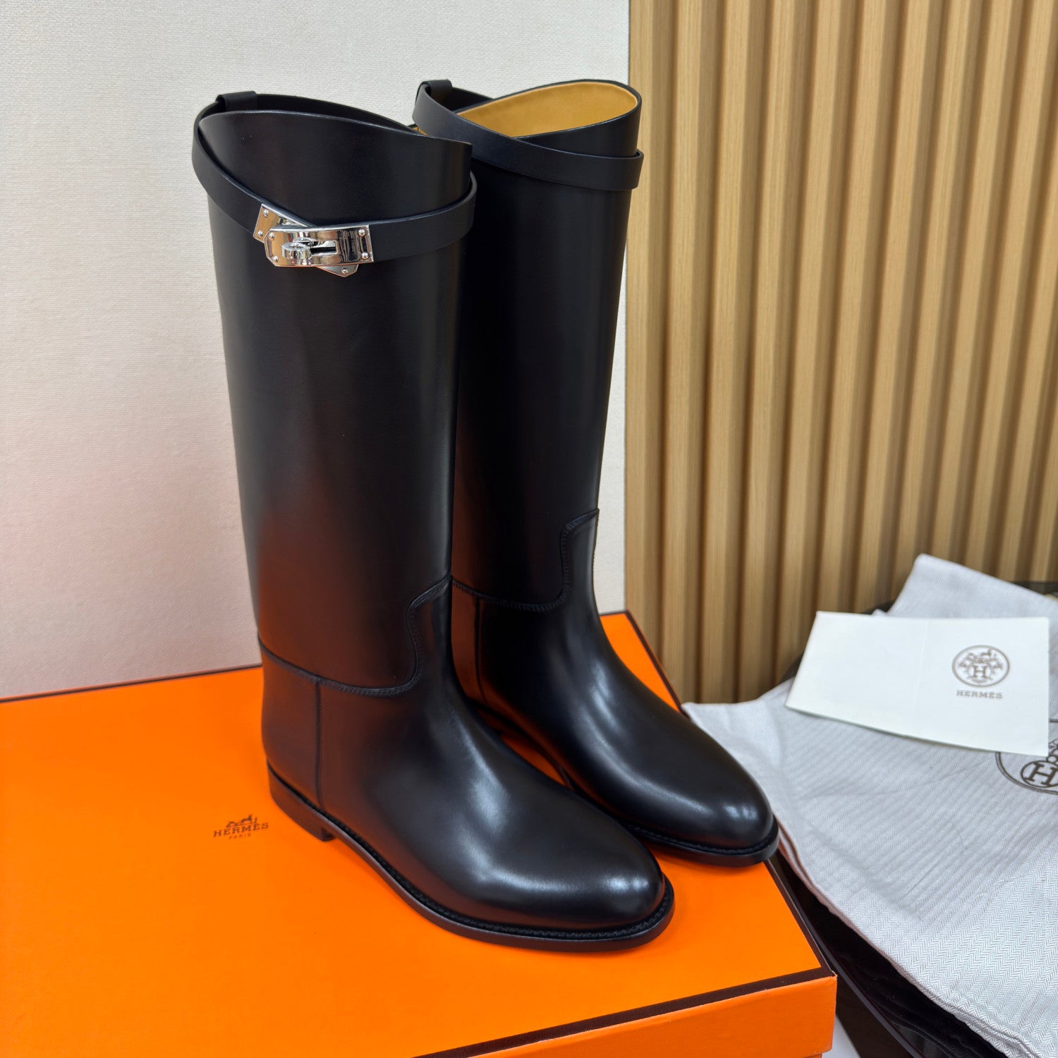 Hermes Jumping Women's Fall/Winter Fashion Classic Solid Color Round Toe Leather Kelly Buckle Classic Riding Boots Shoes #79333