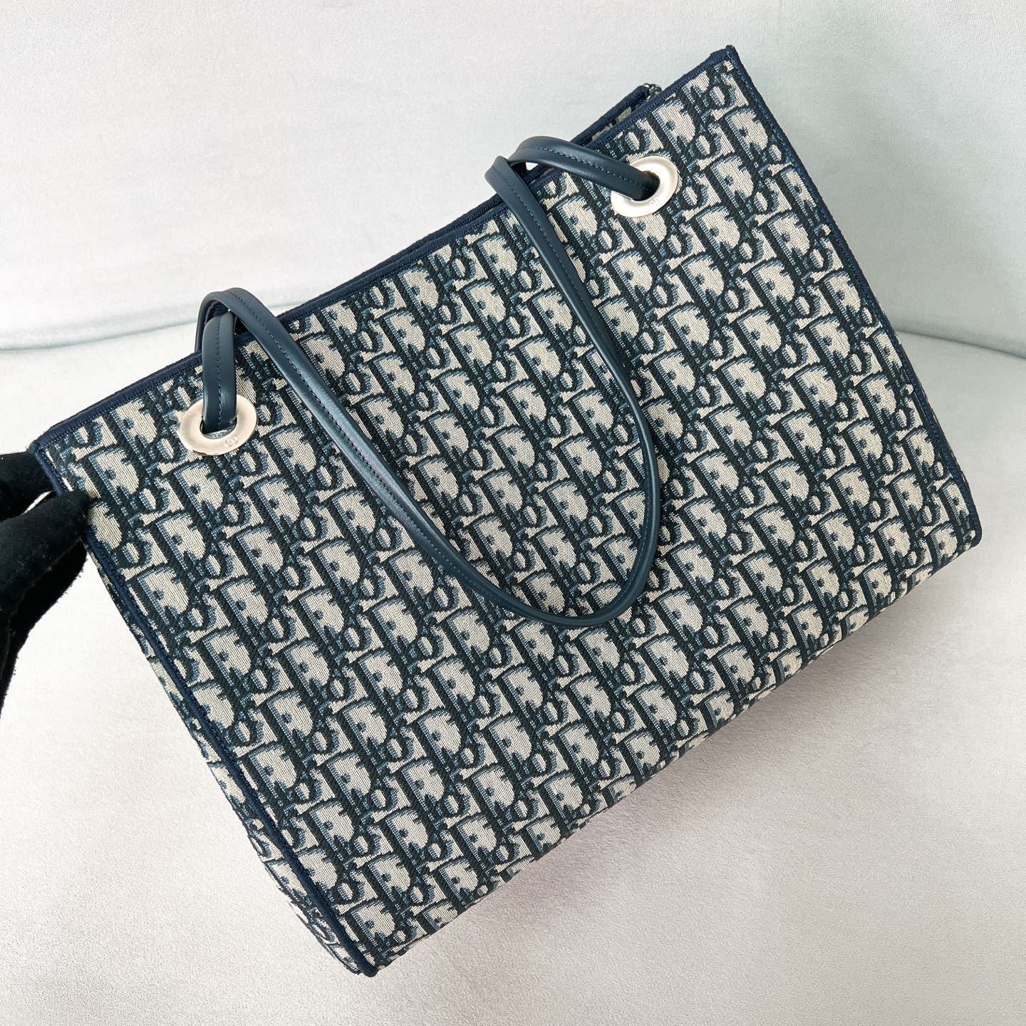 DIOR Medium Dior Promenade Shopping Bag Blue Dior Oblique Jacquard #376637