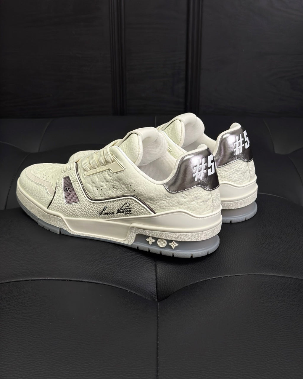 LOUIS VUITTON LV Trainer Sneaker #384153