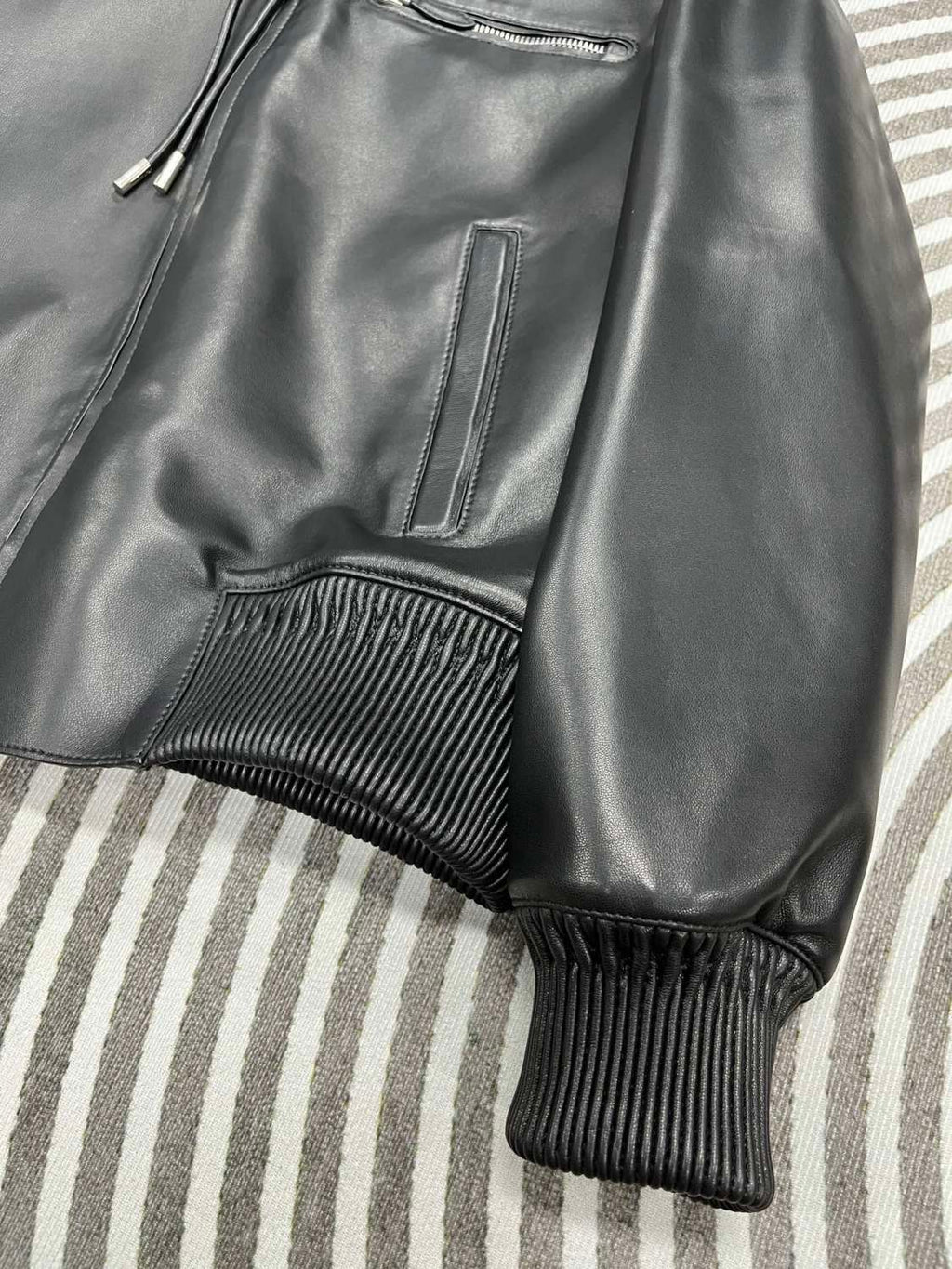 Berluti Men's Autumn And Winter Fashion Solid Color Sheepskin Zipper Long Sleeve Casual Alternative Hooded Leather Jacket Ngvp #9183