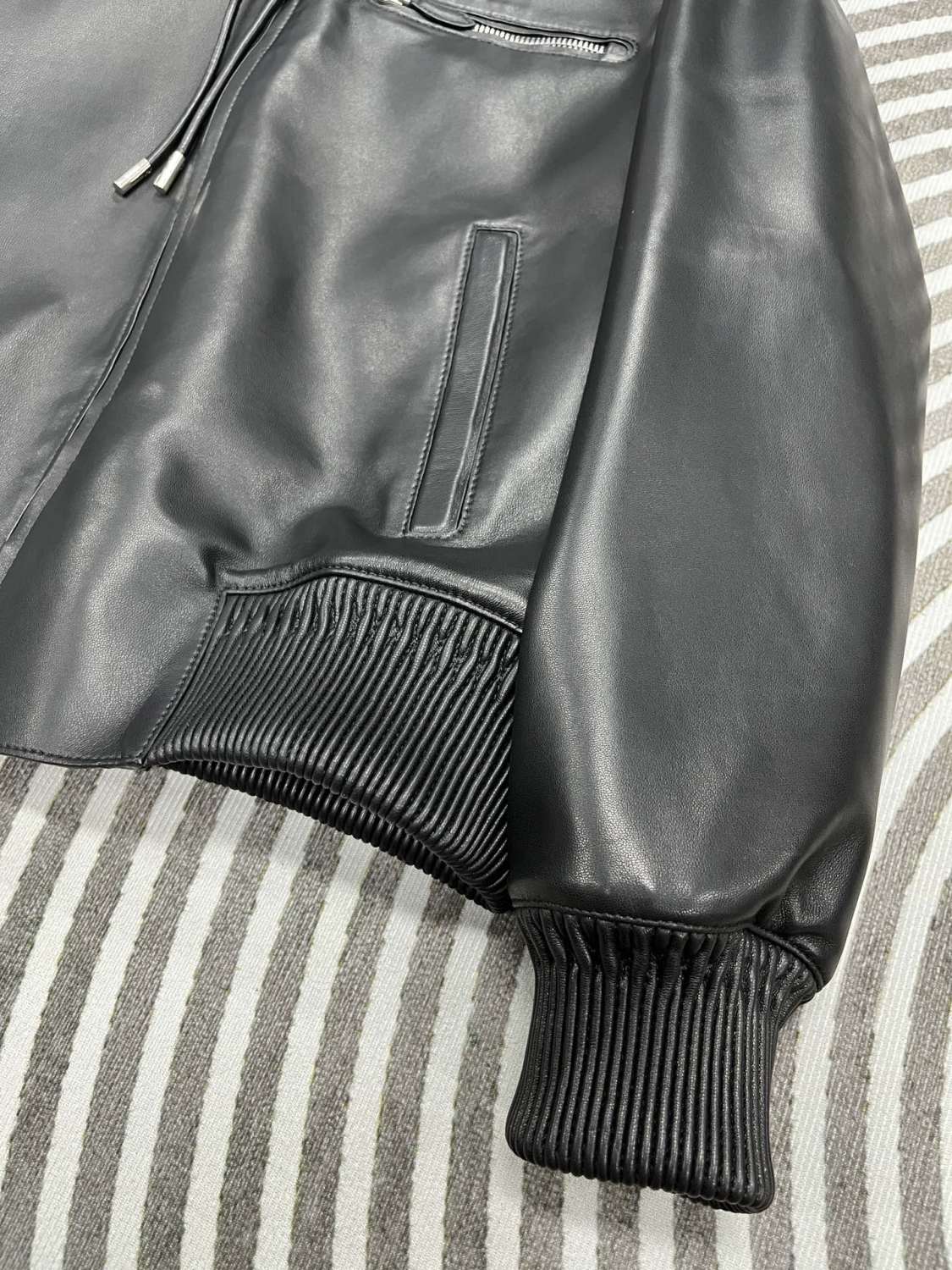 Berluti Men's Autumn And Winter Fashion Solid Color Sheepskin Zipper Long Sleeve Casual Alternative Hooded Leather Jacket Ngvp #9183
