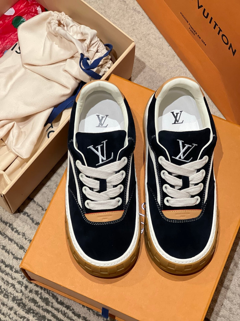 Louis Vuitton LV Tilted Sneaker Shoes 1AJ744 #335335