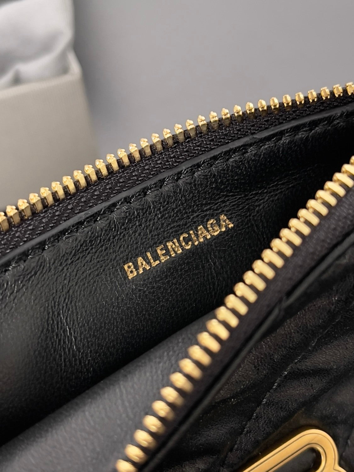 Balenciaga Women's Retro Old Card Bag Leather Coin Purse Wallet Solid Color Bags #71935