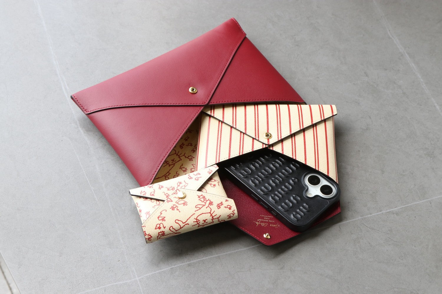 Louis Vuitton Grace and LV collaboration Kirigami Pochette Cowhide leather Three-piece set Clutch Bag Bags #193889