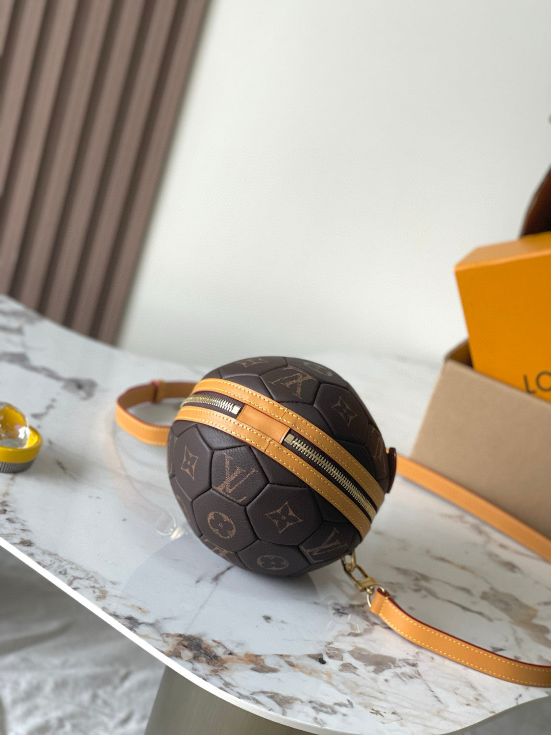 Louis Vuitton SOCCER BALL Women's And Men's Solid Color Classic Print Logo Soccer Bag With Zipper Closure. Cowhide Leather. Shoulder Bag. Crossbody Handbag Bags #78148